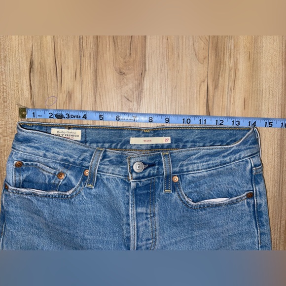 Levi’s premium wedgie fit medium wash women’s jeans - Picture 5 of 8